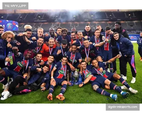 巴黎圣日耳曼高位逼抢战术奏效，多次成功断球发动快速反击